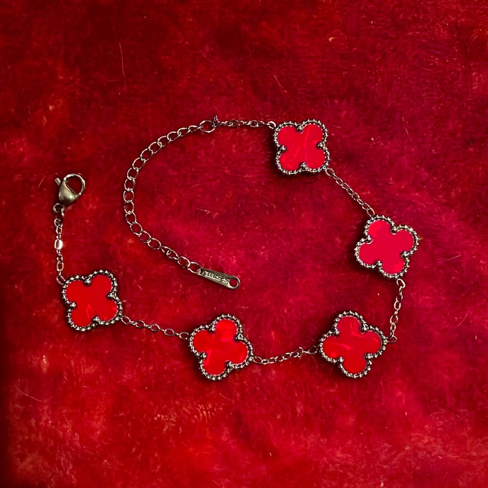 Brand new Red five clover, silver bracelet ￼